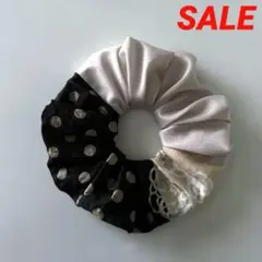 クリームベージュ×ダークブラウン・ベージュドット×ゴールドカメリア⭐︎ シュシュ