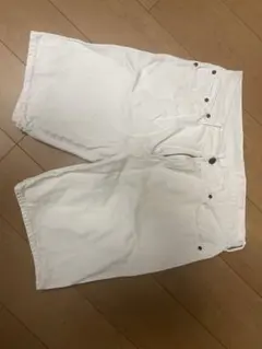 ホワイト ショートパンツ バックポケット付き
