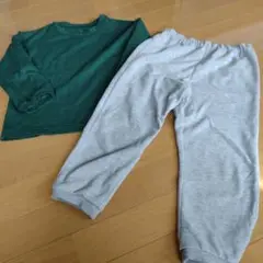 【匿名配送】パジャマ上下　120