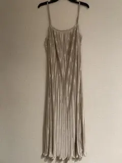 SHEIN キャミワンピース プリーツ ベージュ