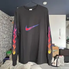 NIKE ロンT ファイヤーパターン　炎　フレイムパターン