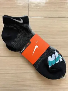 NIKE メンズソックス　靴下　3足組　26〜28㎝　ブラック　グレー