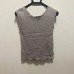 リブ編み グレーベージュノースリーブトップス　グレイル