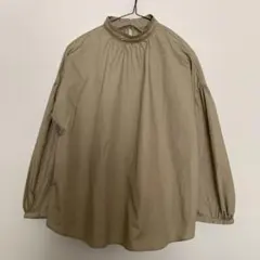 earth music&ecology スタンドフリルブラウス