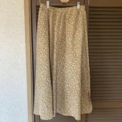 花柄スカート