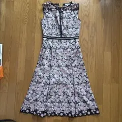 TOCCA トッカ ワンピース ドレス 140 宝塚コラボ 花柄 刺繍 レース TOCCA トッカ ワンピース ドレス 140 宝塚コラボ 花柄 刺繍 レース