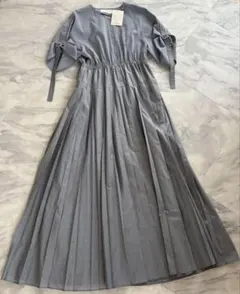 タグ付き未使用 グレースクラス バックプリーツノースリーブワンピース