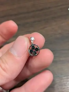 LOUIS VUITTON Q96167 ピュス モノグラム イディール ピアスのサムネイル