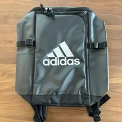 新品☆アディダス　大容量リュック　31L