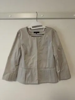 Reflect ベージュ ノーカラージャケット七分袖