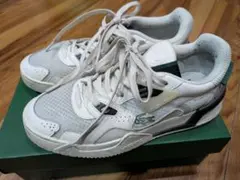 ラコステ スニーカー