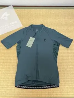 Item thumbnail for item 14f8bfd8-c3d1-46af-989a-0aeadb253fa8