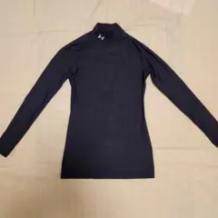 UNDER ARMOUR ネイビー 長袖アンダーシャツ