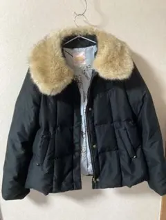 黒 ダウンジャケット