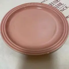 LECREUSET サーモンピンク ラウンドプレートのサムネイル