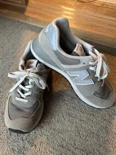 New Balance 574 グレー スニーカーのサムネイル