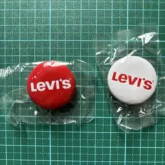 新品 リーバイス Levi's 缶バッジ 赤 白 セット