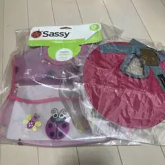 Sassy ピンク お食事エプロン　新品未開封