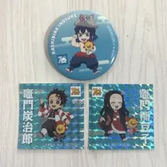 鬼滅の刃 コジマ ホログラムシール 缶バッチ 竈門炭治郎 竈門禰豆子 嘴平伊之助