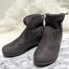 美品CLOSSHI クロッシー ショートブーツ ダークグレー スエード LLのサムネイル