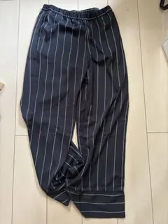 黒 ストライプ スラックス Mサイズ　H&M