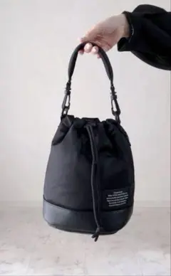 GU×UNDERCOVERコラボ　ドラムバッグ　ブラック