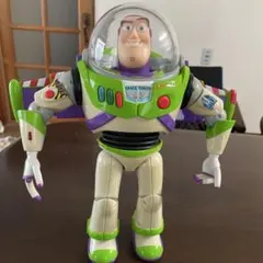 トーキングアクションフィギュア バズ・ライトイヤー日本語版