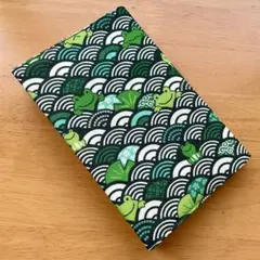 再販⑤ ブックカバー　カエルと青海波　文庫本サイズ