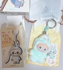 LABUBU 2点セットミニラブブ PIN FOR LOVEイニシャル【 I 】