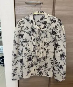 tocco closet 花柄 ブラウス リボン 長袖 モノトーン 新品
