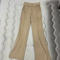 ココデールベージュ フレアパンツ
