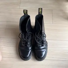Dr. Martens 8ホール ブーツ ブラックのサムネイル