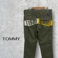 【激レア】TOMMY トミー バックプリント カーゴパンツ カーキ Mサイズのサムネイル