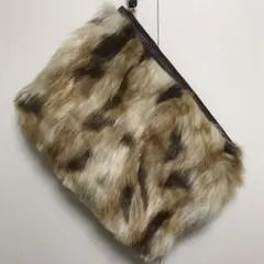 お値下げ　　AZUL クラッチフェイクファーバッグ