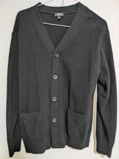 UNIQLO/メリノVネックカーディガン