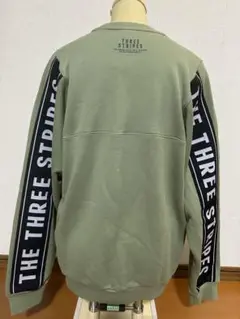 adidas THE THREE STRIPES スウェット