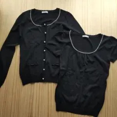 黒パールボタン付きカーディガンアンサンブル