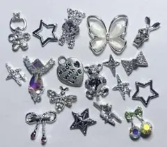 No.668 ネイルパーツ　デコパーツ　まとめ売り　アソート