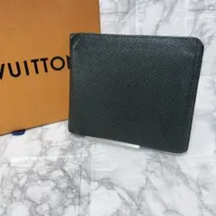 Louis Vuitton ダークグリーン 二つ折り財布　シリアルありのサムネイル