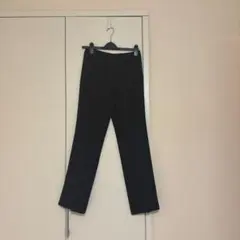 レディース　スーツ　黒ズボン