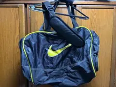 NIKE ボストンバッグ ブラック イエロー スポーツバッグ 旅行バックのサムネイル