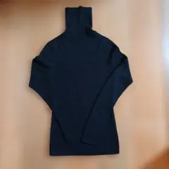 UNIQLO ブラック タートルネックセーター Lサイズ　ウール100%