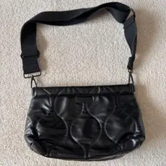 ル・ベルニ キルティングショルダーバッグ ブラック クラッチバッグ 2way