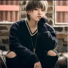 163byAKM 黒 Vネックセーター Mサイズ