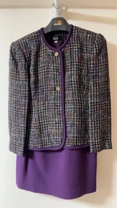 【上品】ツイード ノーカラージャケット スカート セットアップ パープル系
