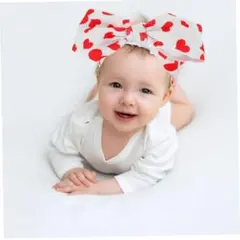 ベビーカチューシャ✿フォト赤いハート模様のリボン