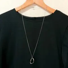 変形リングのロングネックレス　silver