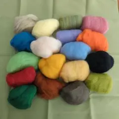 ハマナカ フェルト羊毛　18色 　　メリノウール100%