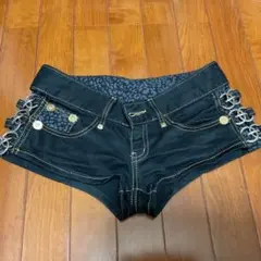 d.i.a. ブラックショートパンツ レオパード柄