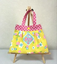 タック入りポーチ❖ピンクスさん・フルーツ&フラワー柄